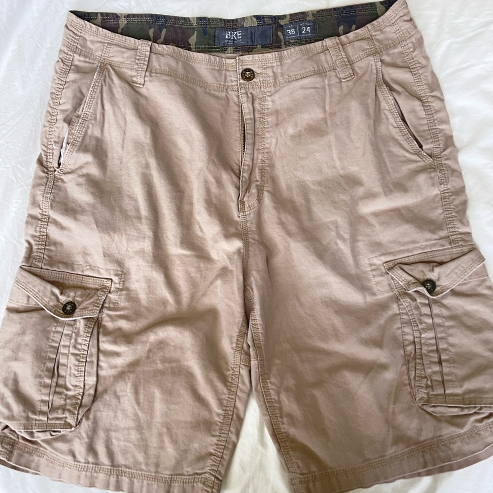 BKE Men’s Cargo Shorts - 38 Waist